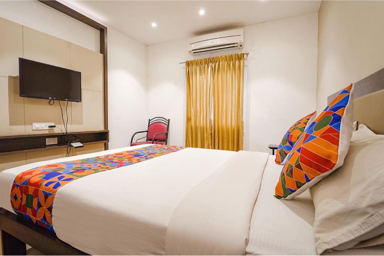 Fabhotel Karpagam - 900M From Nehru Stadium Коимбаторе Екстериор снимка