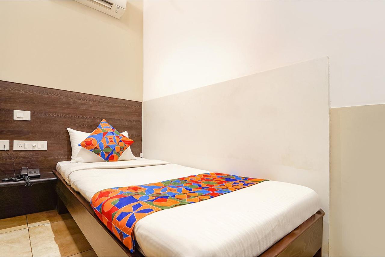 Fabhotel Karpagam - 900M From Nehru Stadium Коимбаторе Екстериор снимка