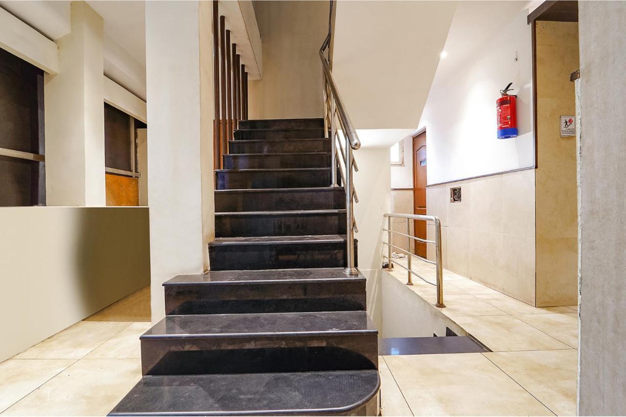Fabhotel Karpagam - 900M From Nehru Stadium Коимбаторе Екстериор снимка